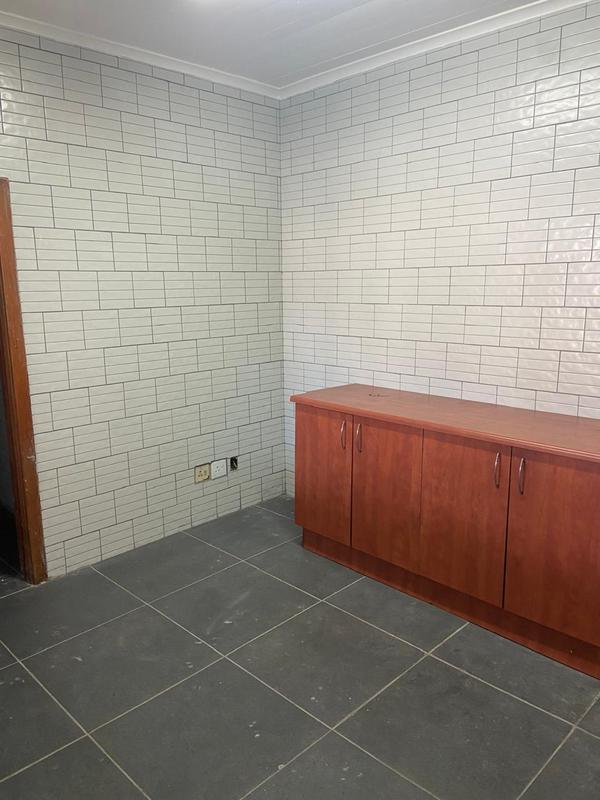 To Let commercial Property for Rent in Sidwell Eastern Cape